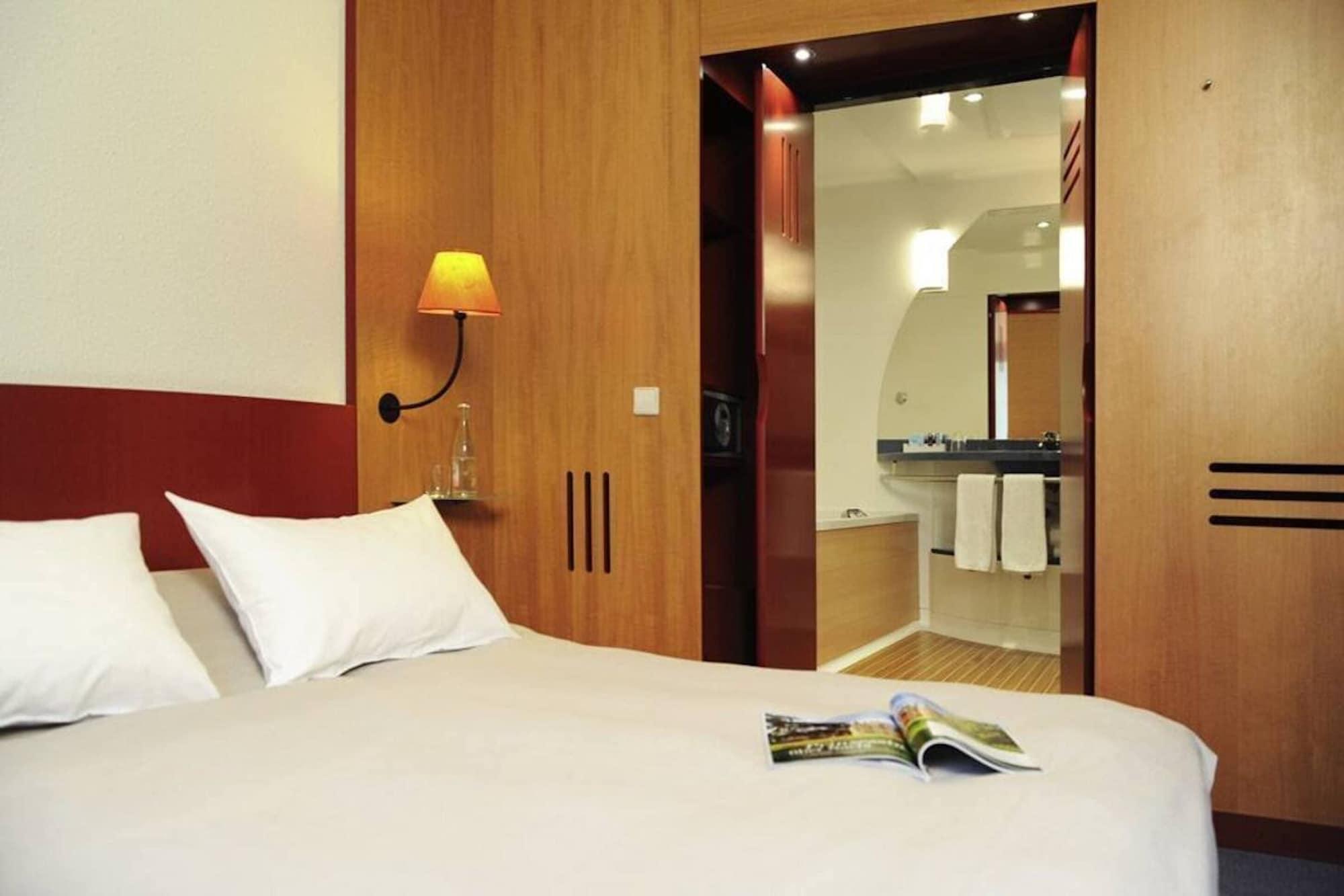 Novotel Suites Hamburg City Exterior photo