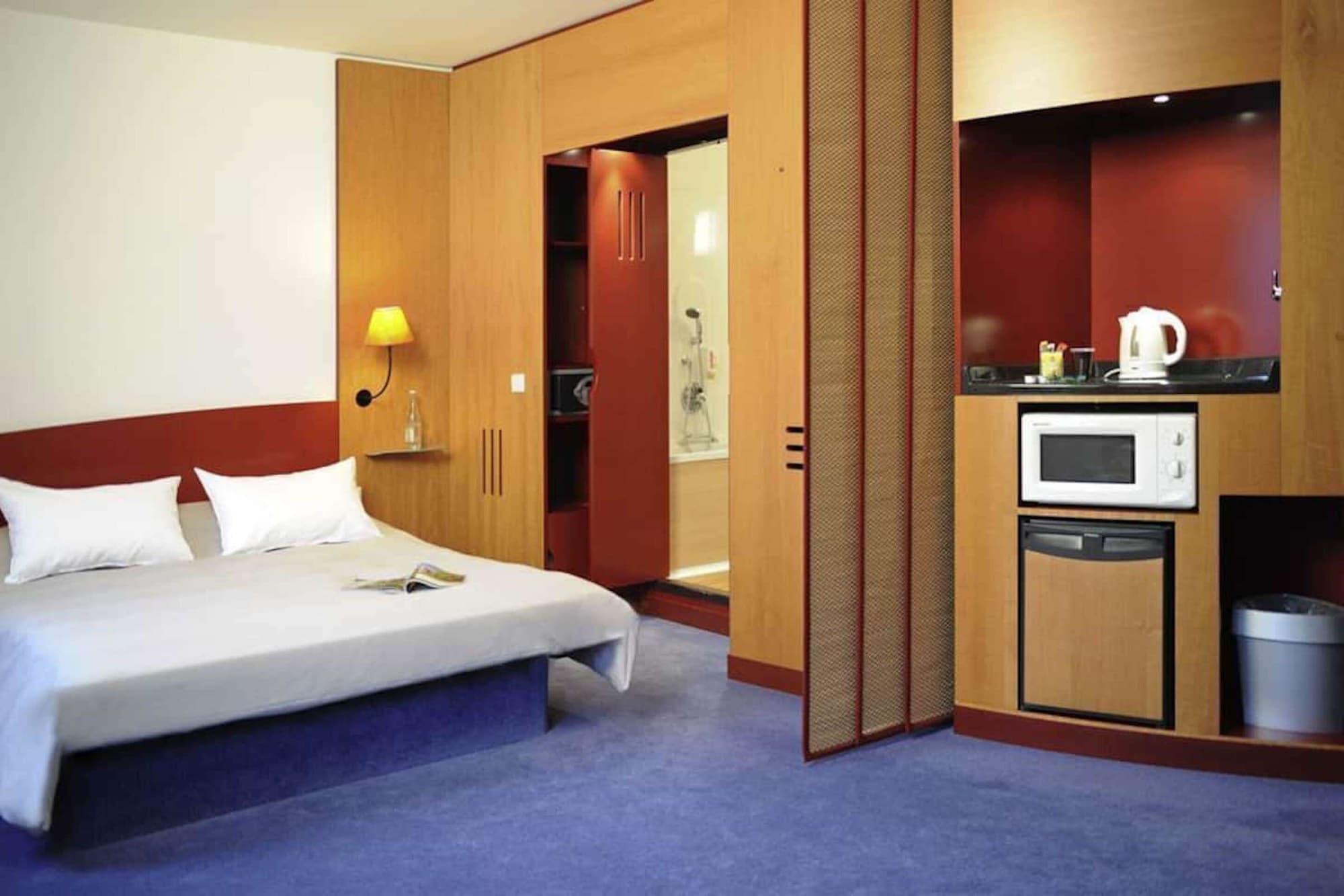 Novotel Suites Hamburg City Exterior photo