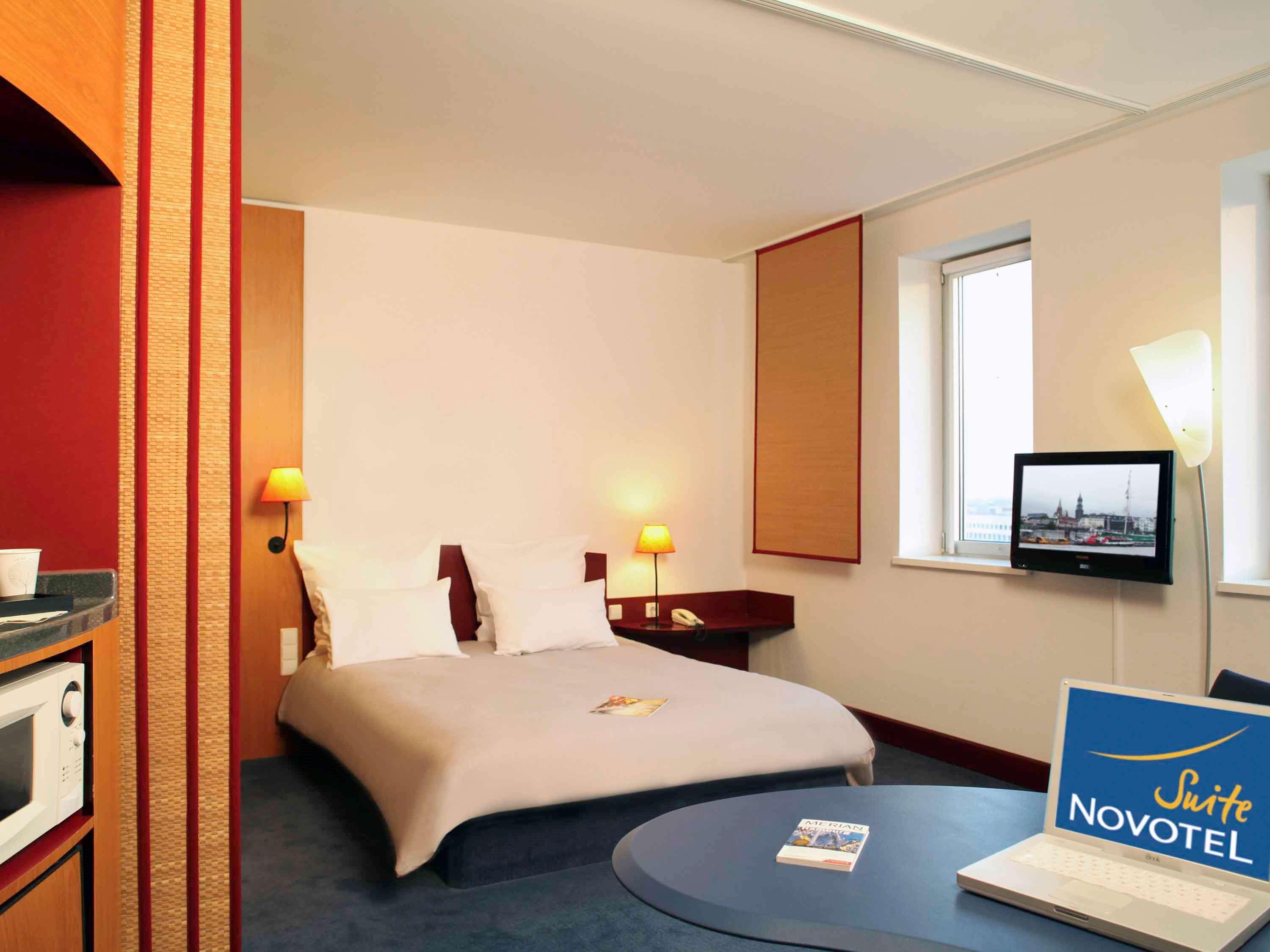 Novotel Suites Hamburg City Exterior photo