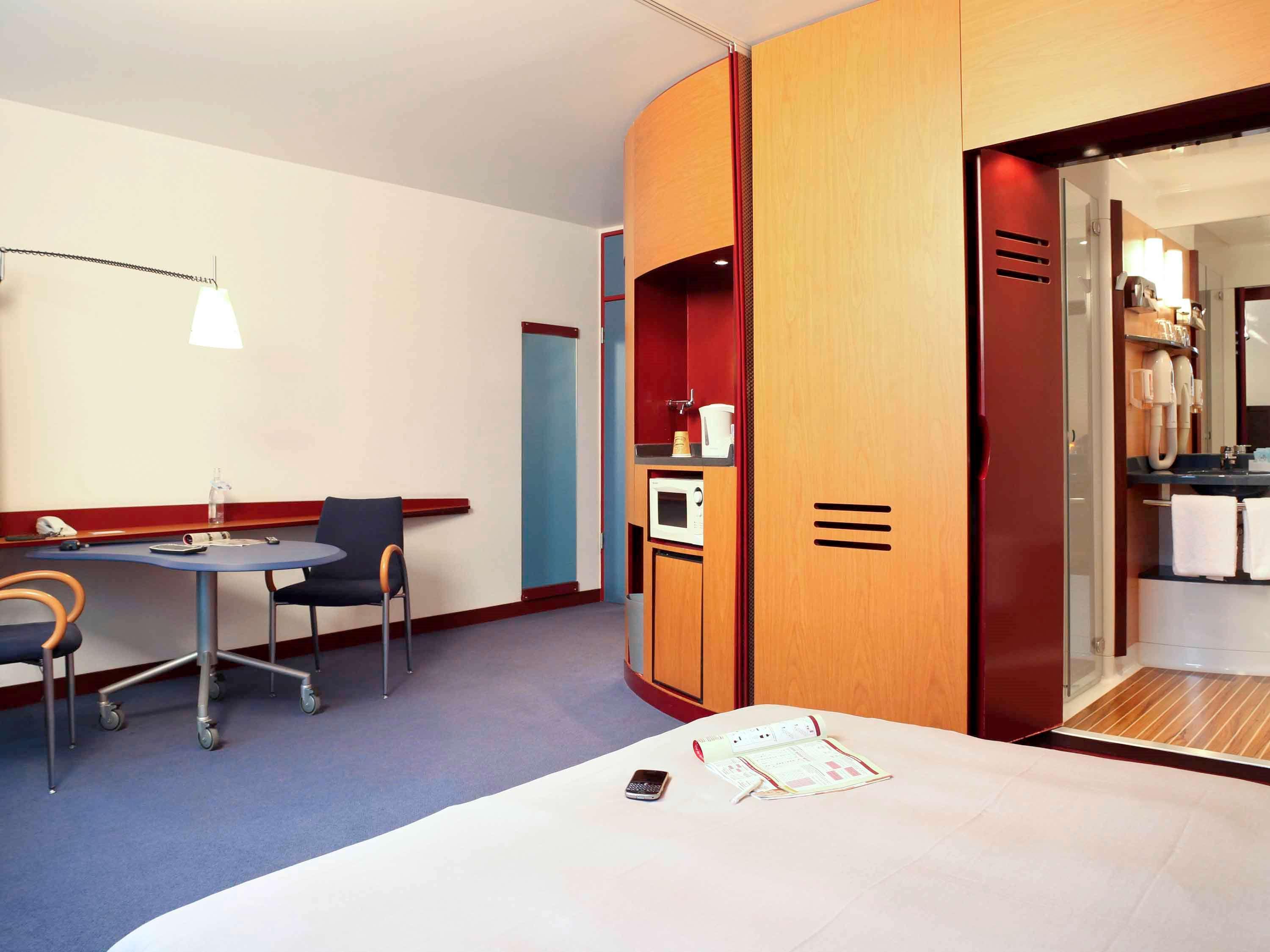 Novotel Suites Hamburg City Exterior photo