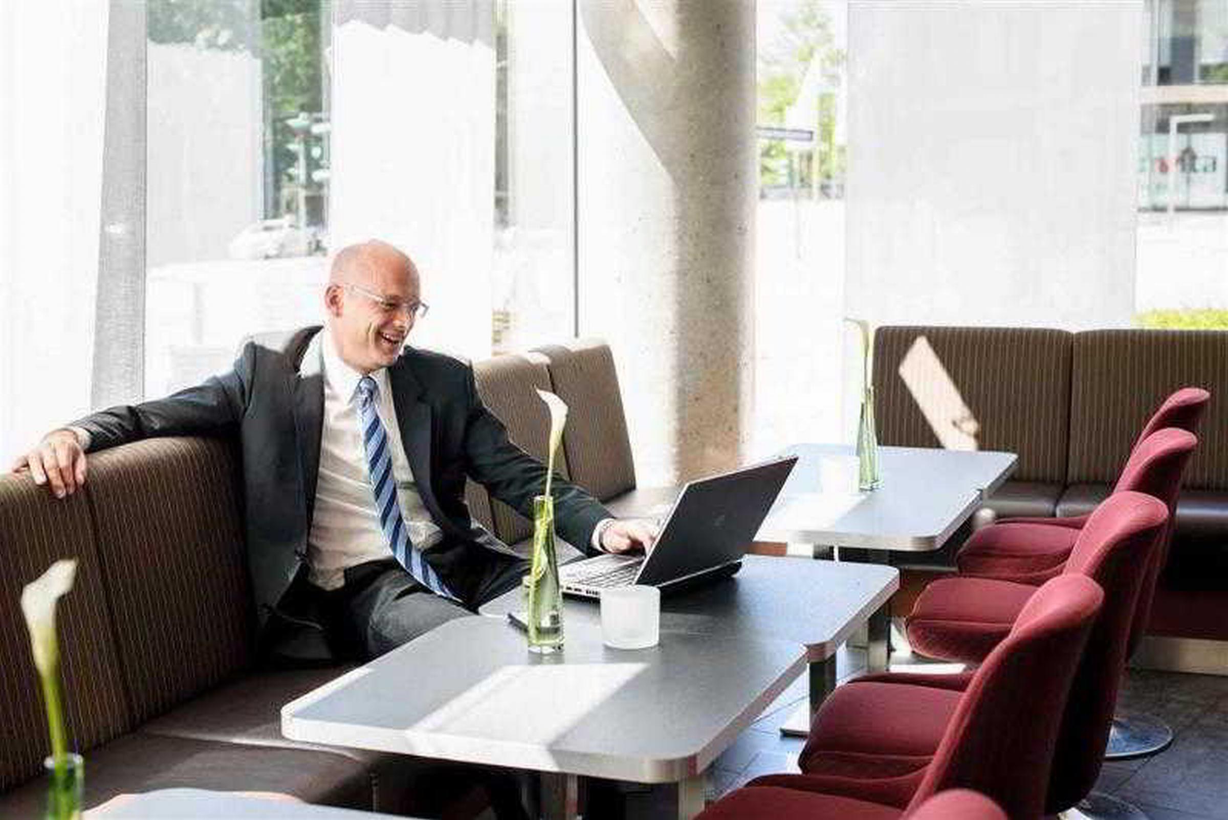 Novotel Suites Hamburg City Exterior photo