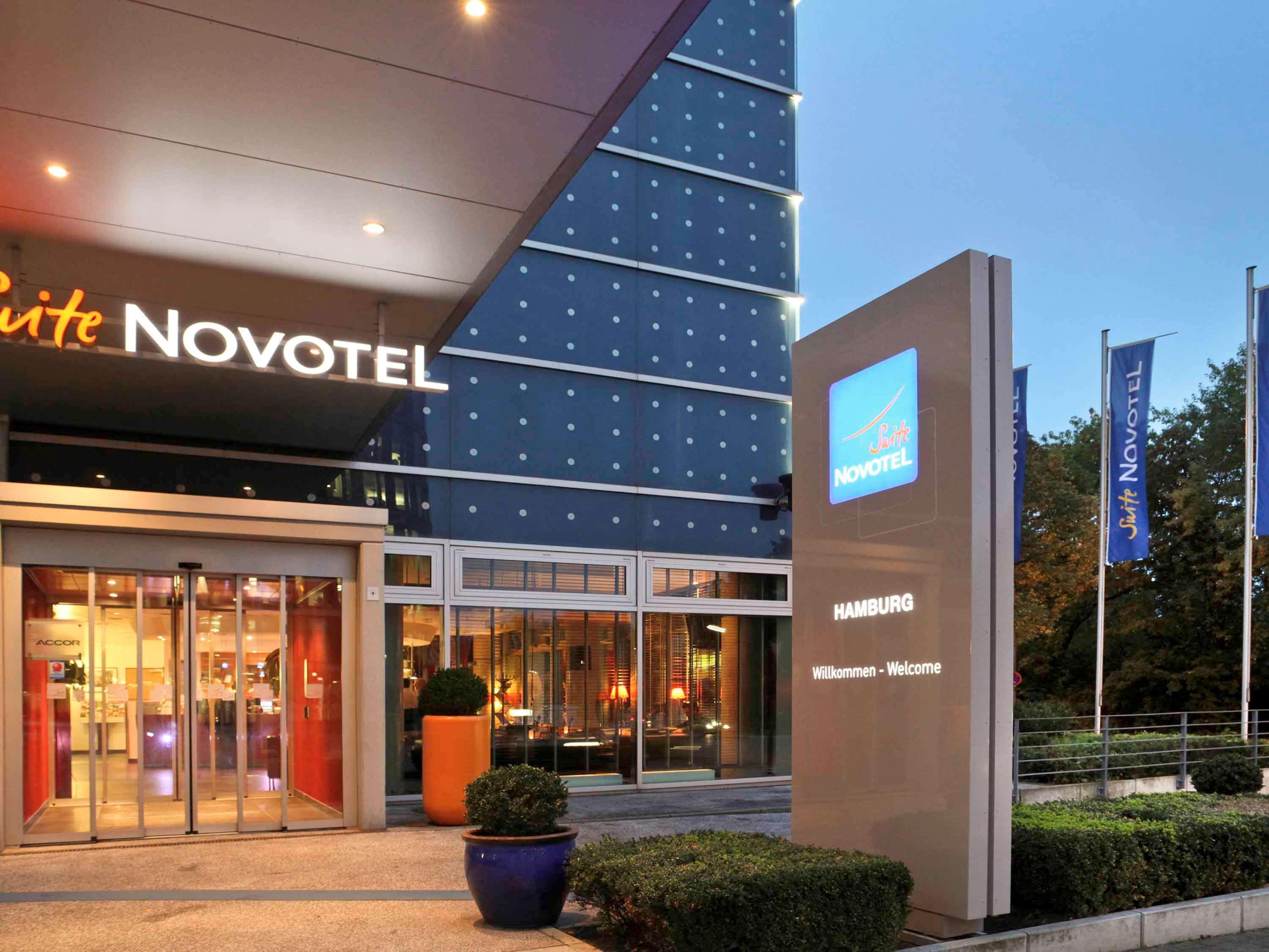 Novotel Suites Hamburg City Exterior photo