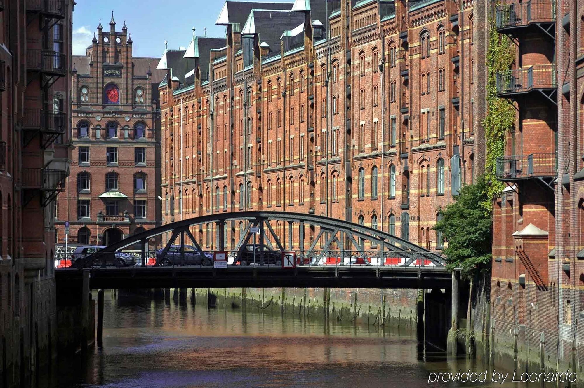 Novotel Suites Hamburg City Exterior photo